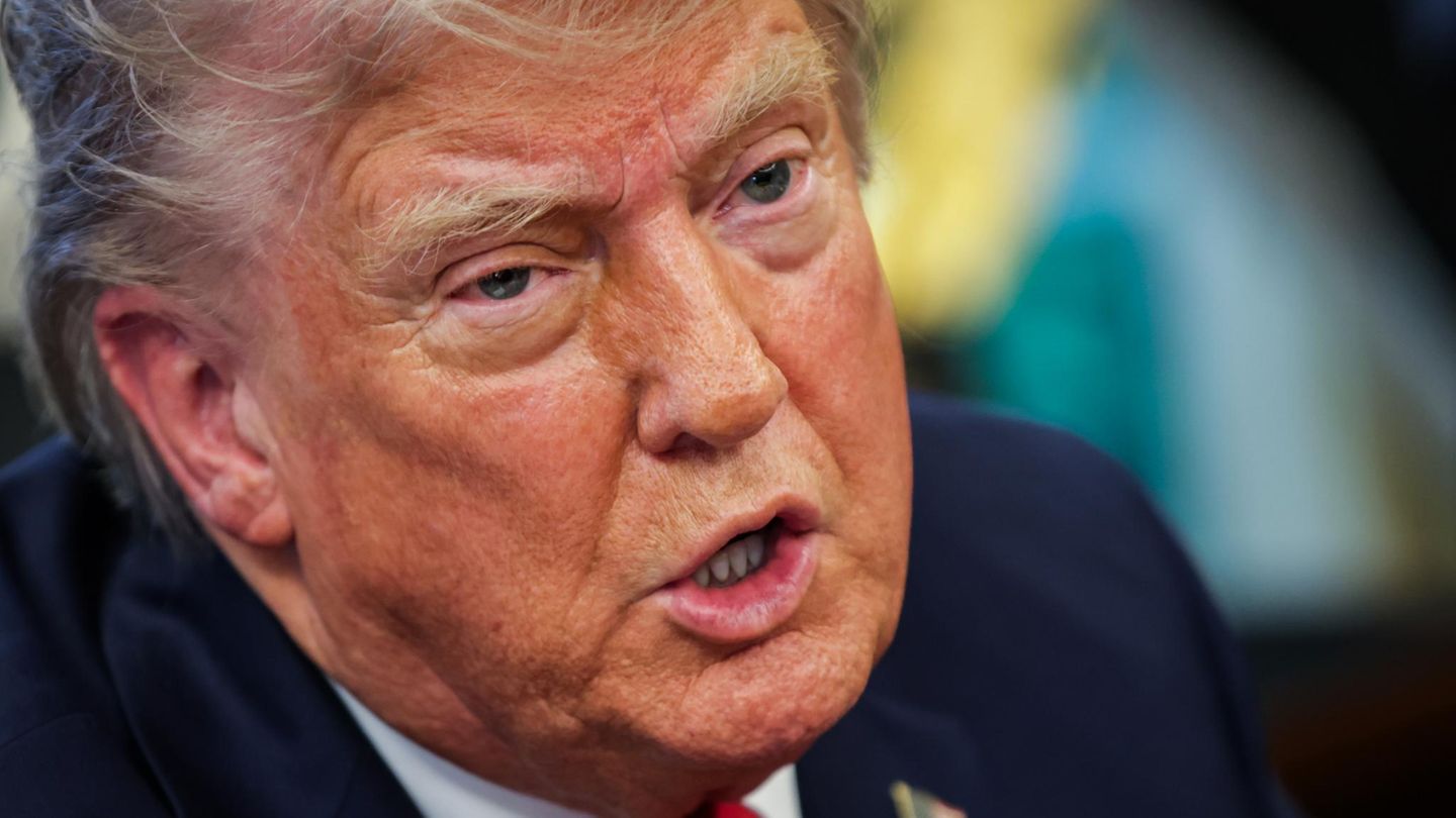 Ukrainekonflikt: Trump geht Selenskyi an: "Dachte, es wäre einfacher zu verhandeln"