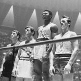 Mit 18 gewinnt er bei den Olympischen Spielen 1960 in Rom die Goldmedaille