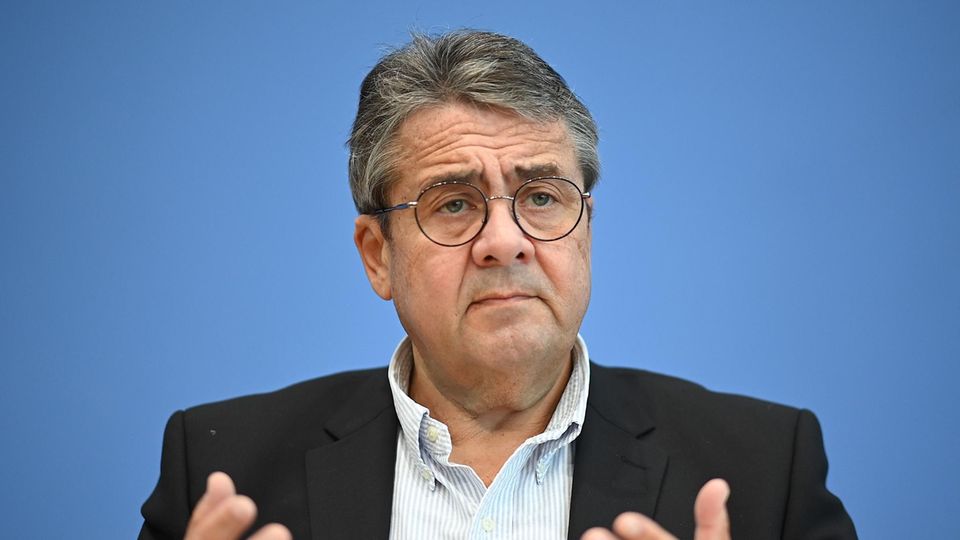 Sigmar Gabriel, Wirtschaftsminister von 2013 bis 2017