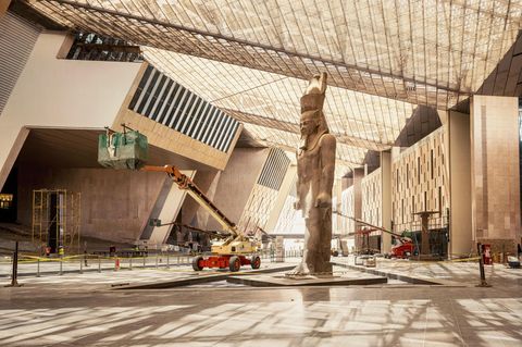 Tutanchamun: Arbeiten im Atrium des Museums