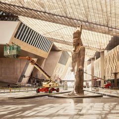 Tutanchamun: Arbeiten im Atrium des Museums Tutanchamun: Arbeiten im Atrium des Museums