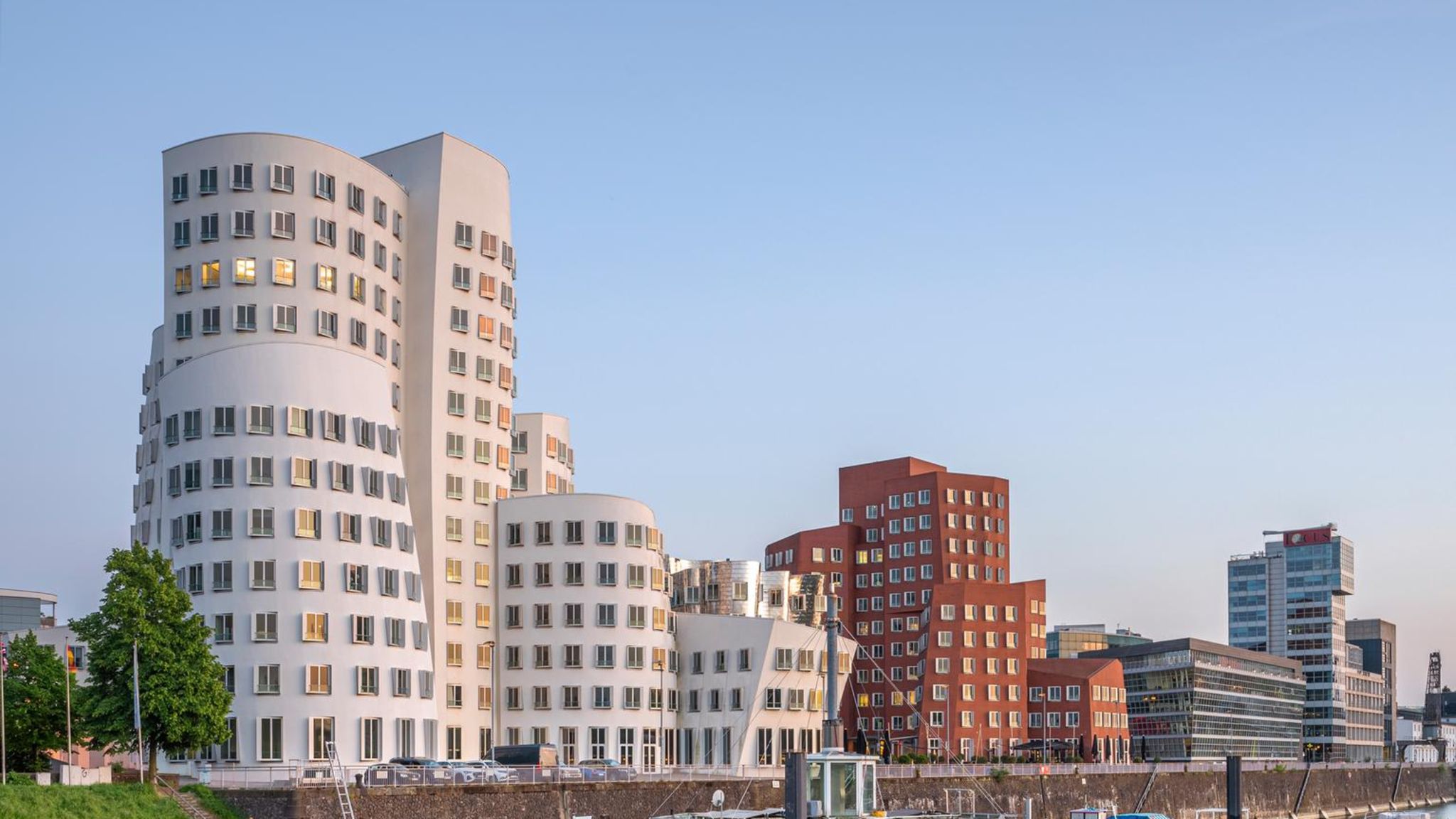 Blick auf den Medienhafen in Düsseldorf