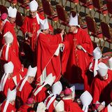 Eine Delegation kirchlicher Vertreter