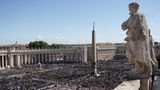 Der Petersplatz war voll mit Gästen aus der ganzen Welt