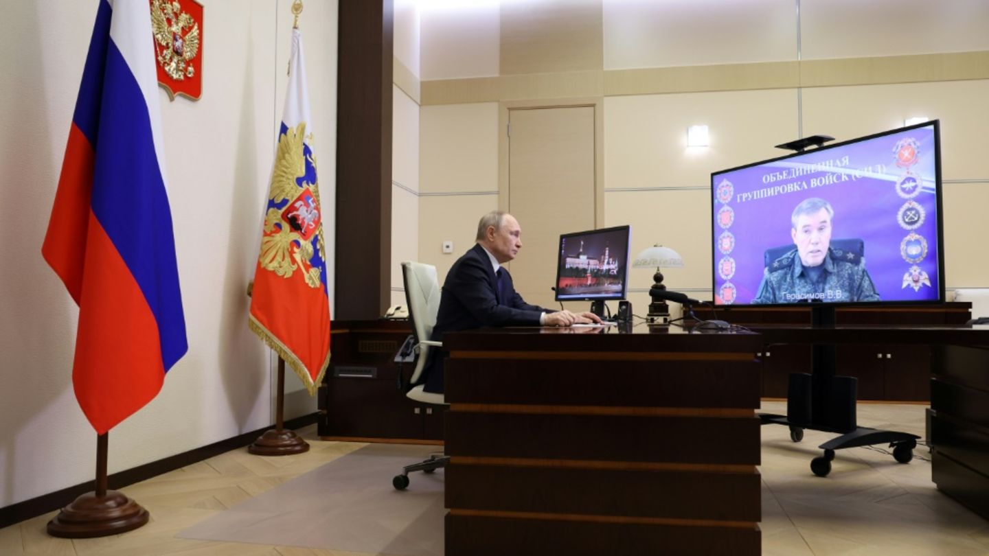 Wladimir Putin (links) und Waleri Gerassimow am Samstag