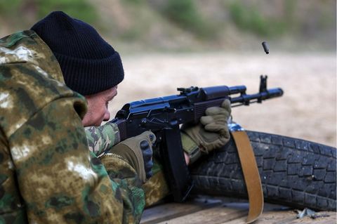 Ein Soldat in Kursk