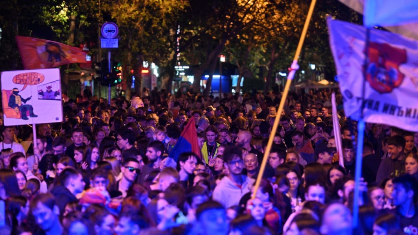 Schüler-Demo in Novi Sad