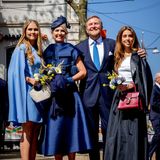 Die niederländische Königsfamilie: Prinzessing Amalia, Königin Maxima, König Willem-Alexander und Prinzessin Alexia. Prinzessin Ariane fehlte studienbedingt. Jedes Jahr am steht am 27. April der Königstag an. Nur, wenn der 27. auf einen Sonntag fällt, findet der Feiertag schon samstags am 26. April statt. So war es auch in diesem Jahr. 