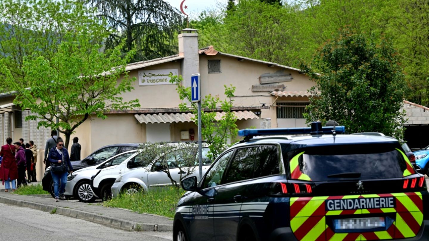 Polizeiauto am Tatort