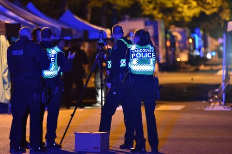Polizisten am Tatort