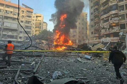 Feuer nach israelischem Raketenangriff