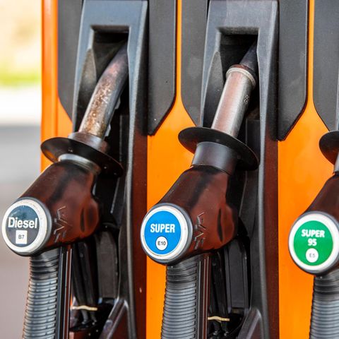 Benzinpreis: Die Hebel an der Zapfsäule einer Tankstelle