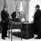 US-Präsident Gerald Ford, US-Chefstratege Henry Kissinger und Vizepräsident Nelson Rockefeller im Oval Office