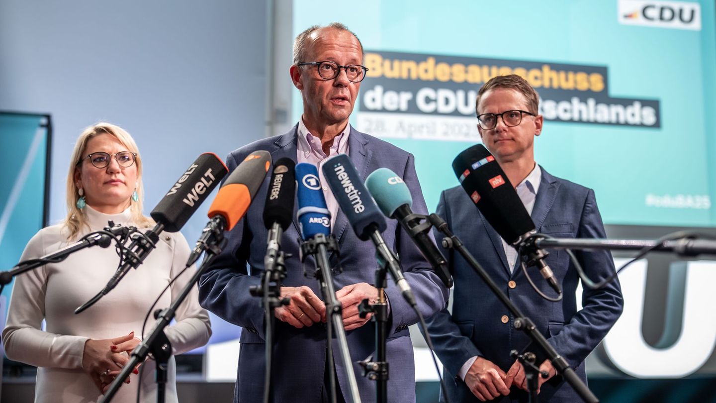 Neue Bundesregierung: CDU und CSU legen Kabinettsliste vor - Manager fürs Digitale