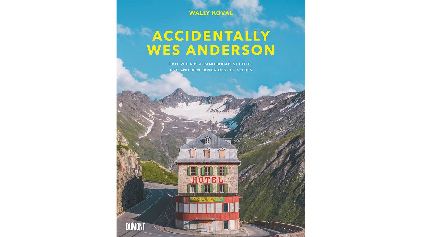 Noch mehr filmreife Reisebilder gibt's im Vorgänger zu entdecken: "Accidentally Wes Anderson. Orte wie aus 'Grand Budapest Hotel' und anderen Filmen des Regisseurs", Dumont Verlag 2020, 368 Seiten, erhältlich u. a. bei Amazon und Thalia   