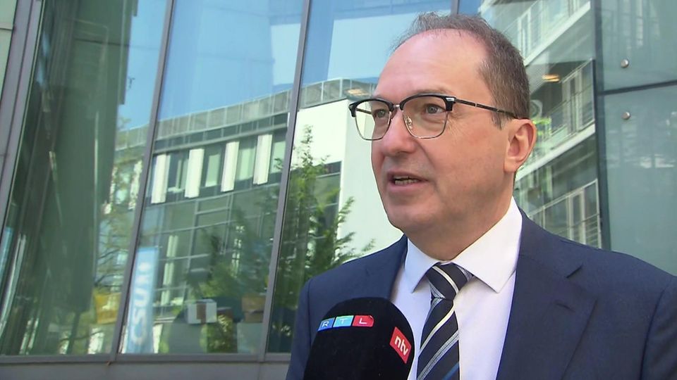 Migration im Mittelpunkt: Dobrindt kündigt erste Maßnahmen als Innenminister an Migration im Mittelpunkt: Dobrindt kündigt erste Maßnahmen als Innenminister an