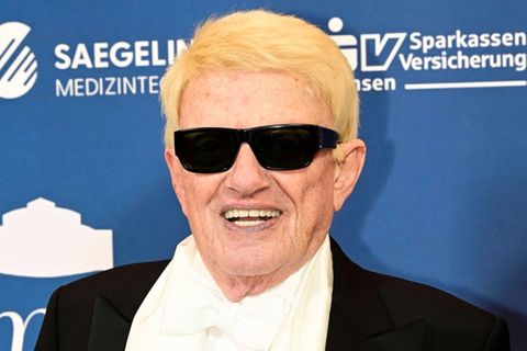 Auch mit 86 Jahren ist Heino noch rüstig: Anfang Februar besuchte er gut gelaunt den 17. SemperOpernball in Dresden, bald soll