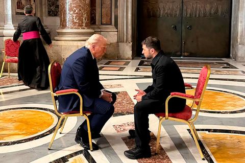 Wurde Macron vom Vatikan-Treffen ausgeladen? Handyvideos werfen Fragen auf
