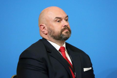 André Schulz beim Deutschlandkongress im Jahr 2016. Der damalige Vorsitzende des Bunds Deutscher Kriminalbeamter (BDK) steht aktuell vor dem Landgericht Hamburg.     