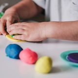 Zufall: Die Entdeckung von Spielknete