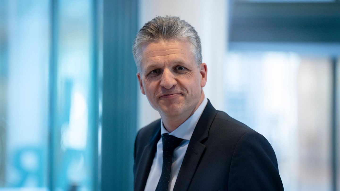 Chancellor's head: Thorsten Frei Thorsten Frei