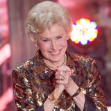 Die österreichische Schauspielerin starb am 23. April im Alter von 97 Jahren. Dem österreichischen Publikum war Haas vor allem als Mariandl in ihrem ersten Film "Der Hofrat Geiger" aus dem Jahr 1947 bekannt. In dem Streifen spielte sie an der Seite von Paul Hörbiger. In der Operetten-Verfilmung "Im weißen Rössl" (1960) spielte sie mit Peter Alexander. Mit Heinz Rühmann war sie in "Wenn der Vater mit dem Sohne" zu sehen