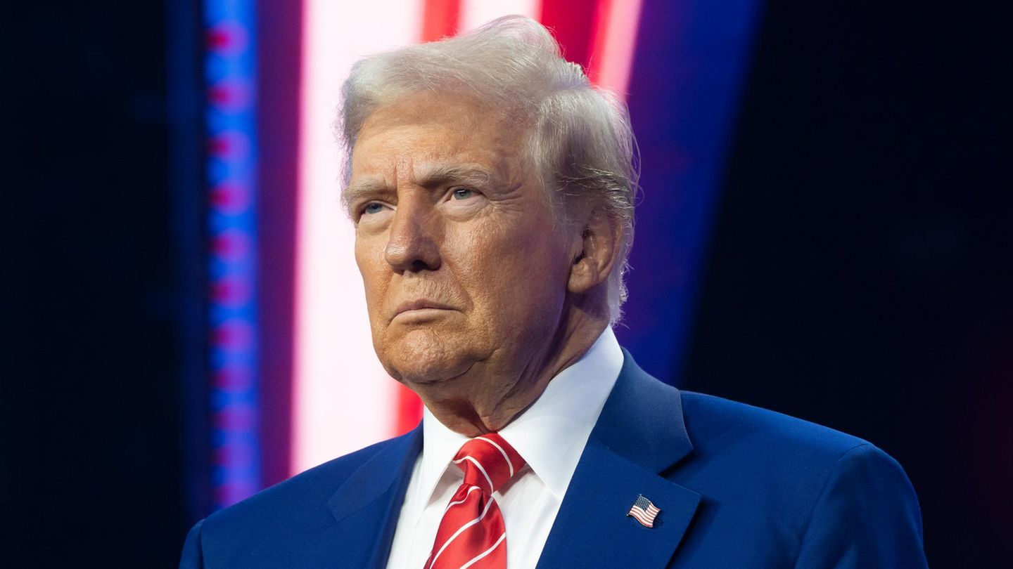 100 Tage Trump: Donald Trump will Amerika wieder zu alter Größe führen – und stürzt die Welt ins Chaos Donald Trump will Amerika wieder zu alter Größe führen – und stürzt die Welt ins Chaos