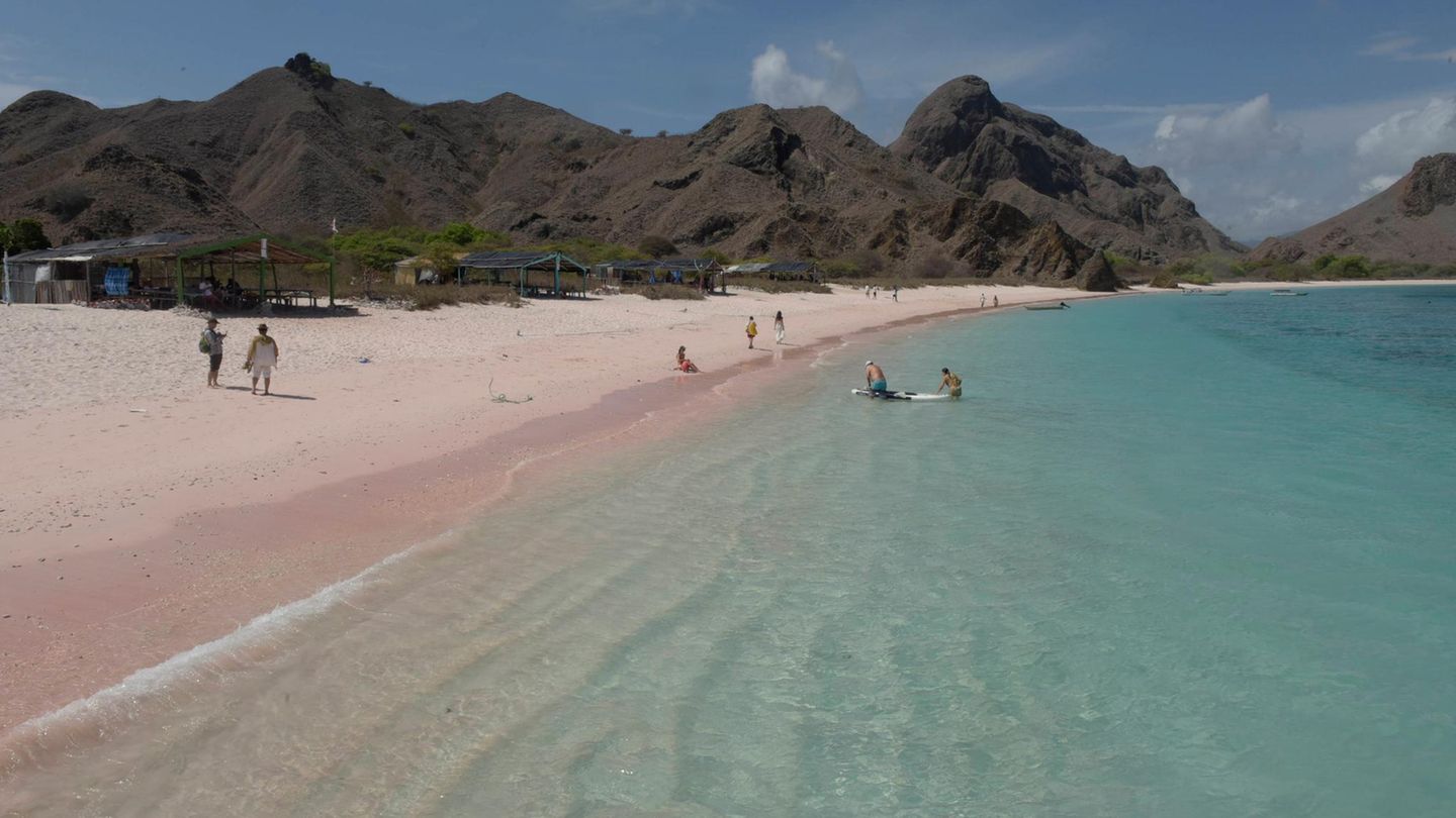 Pink Beach, Indonesien