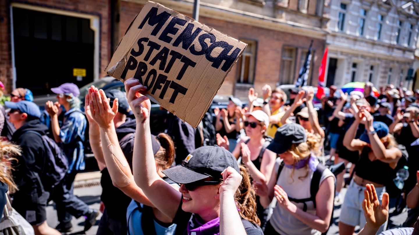 Proteste: Hunderte bei Protest gegen rechtsextremen Aufmarsch in Gera