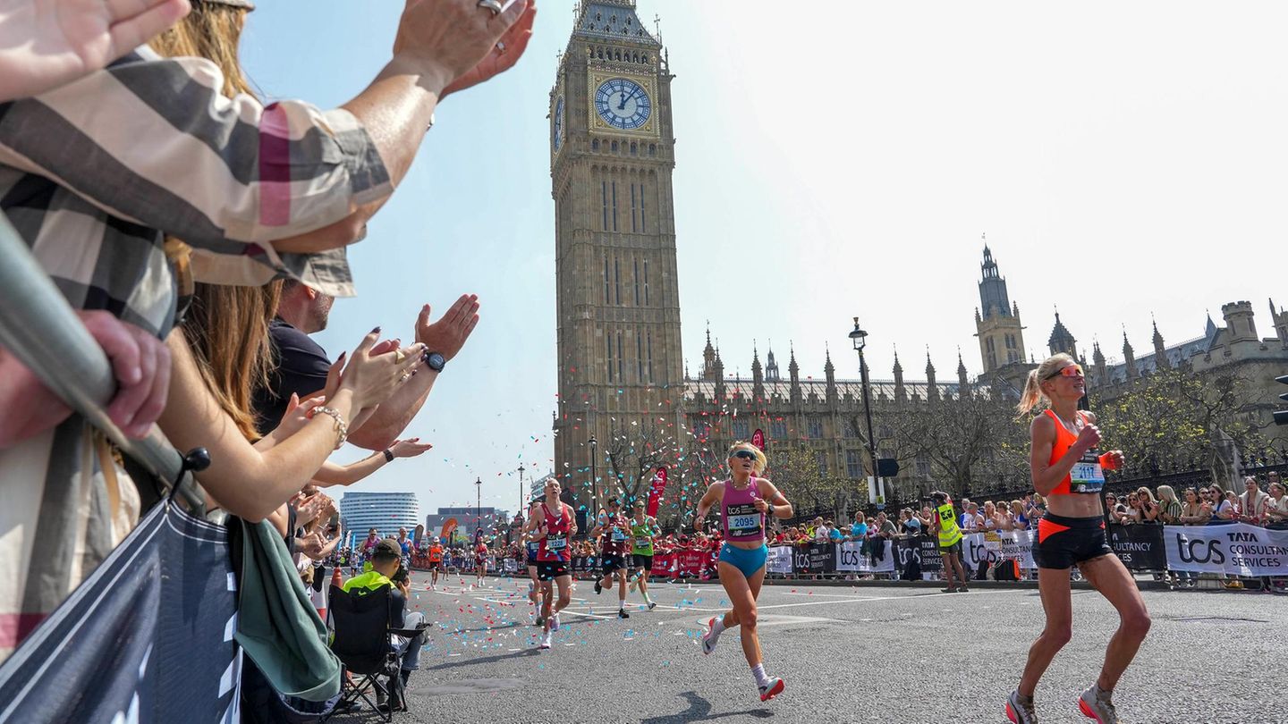 Zehntausende Läuferinnen und Läufer nahmen in diesem Jahr am London Marathon teil