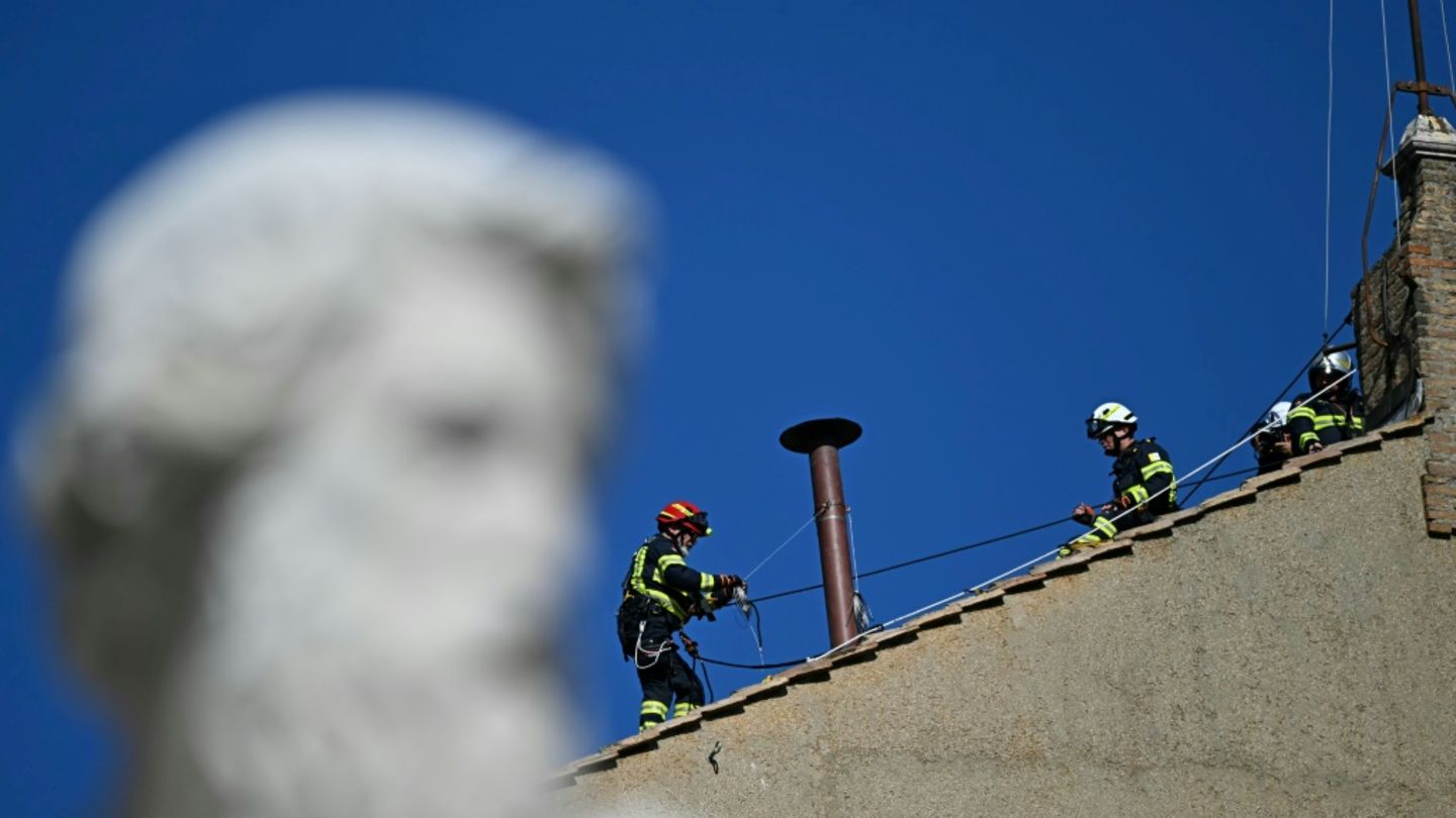Schornstein auf der Sixtinischen Kapelle
