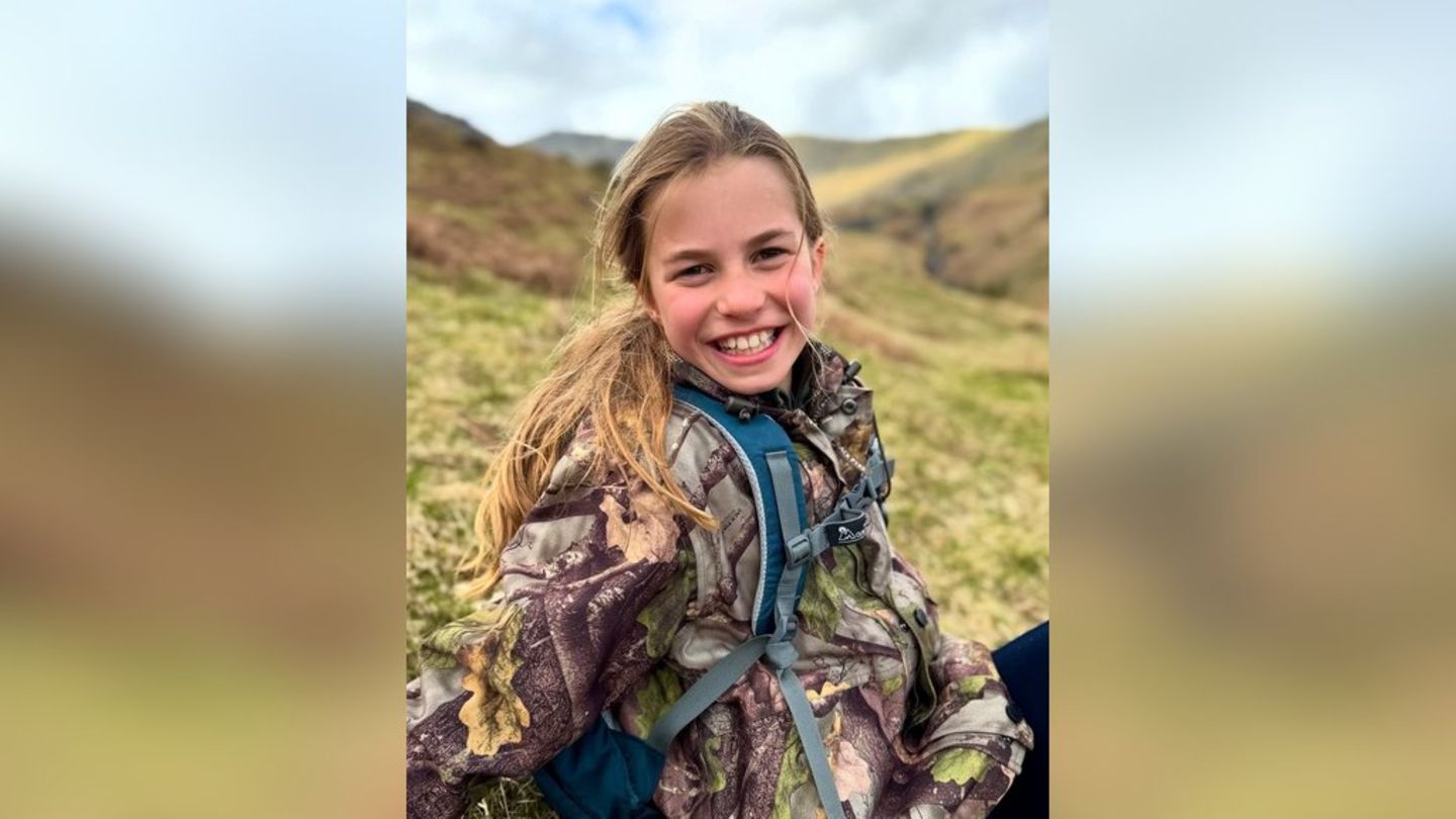 Portrait comes from Mama Kate: New photo on Charlotte’s birthday