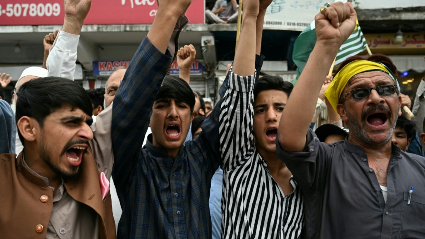 Pakistanische Demonstranten in Muzaffarabad