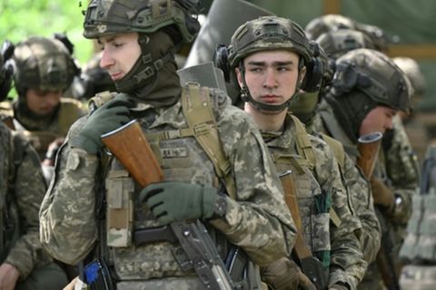 Blutjung in den Krieg