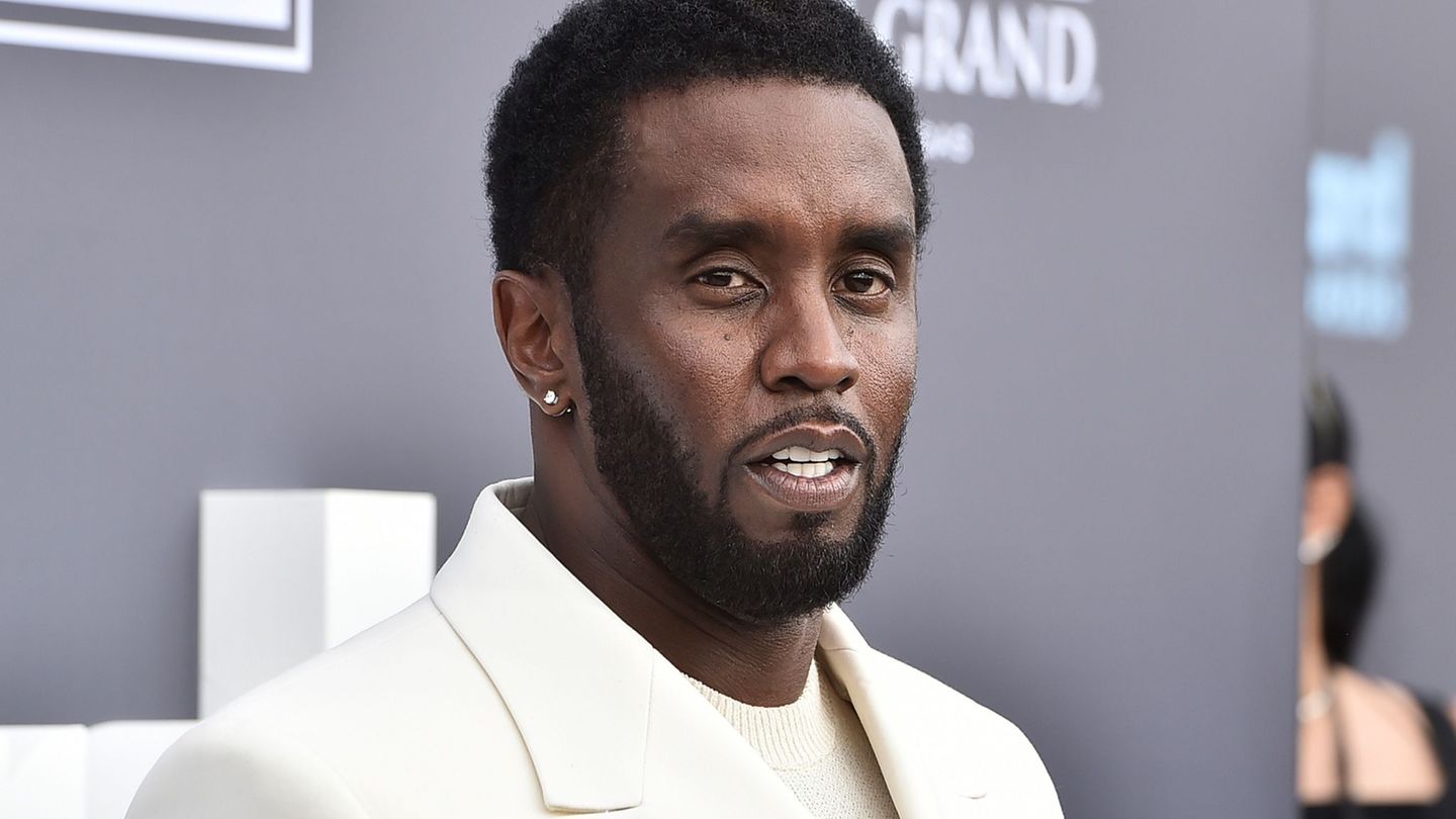 Suspected sex trade: Process for sex crimes against rapper combs starts