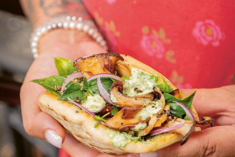Pilz-Döner mit grüner Kräutersoße