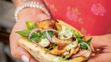Pilz-Döner mit grüner Kräutersoße
