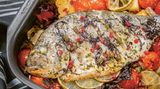 Dorade aus dem Ofen mit Shiso, Limette und Sommergemüse