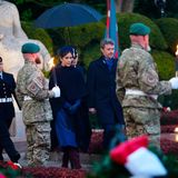 Fünf Jahre lang, seit dem 9. April 1940, besetzte Nazi-Deutschland Dänemark. Am 4. Mai 1945 hörten die Dänen im Radio, dass die deutschen Truppen in Dänemark, Nordwestdeutschland und den Niederlanden kapituliert hatten. Einen Tag später trat die Teilkapitulation offiziell in Kraft. Doch nicht ganz Dänemark war frei: Auf der Ostseeinsel Bornholm dauerten die Kämpfe an. Am 9. Mai besetzte die Sowjetunion die Insel und blieb dort ein Jahr. Heute erinnern die Dänen, darunter die Königsfamilie (Foto), am 4. Mai an die Befreiung und die Widerstandskämpfer. Sie mahnen, wie wertvoll Freiheit und Demokratie sind