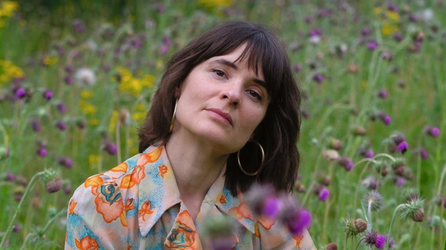 Podcasterin Rebekka Endler sieht sich nach ihren Vorwürfen gegen Thilo Mischke zu Unrecht dämonisiert Podcasterin Rebekka Endler sieht sich nach ihren Vorwürfen gegen Thilo Mischke zu Unrecht dämonisiert