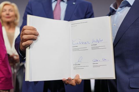 Bundesregierung Vertrag