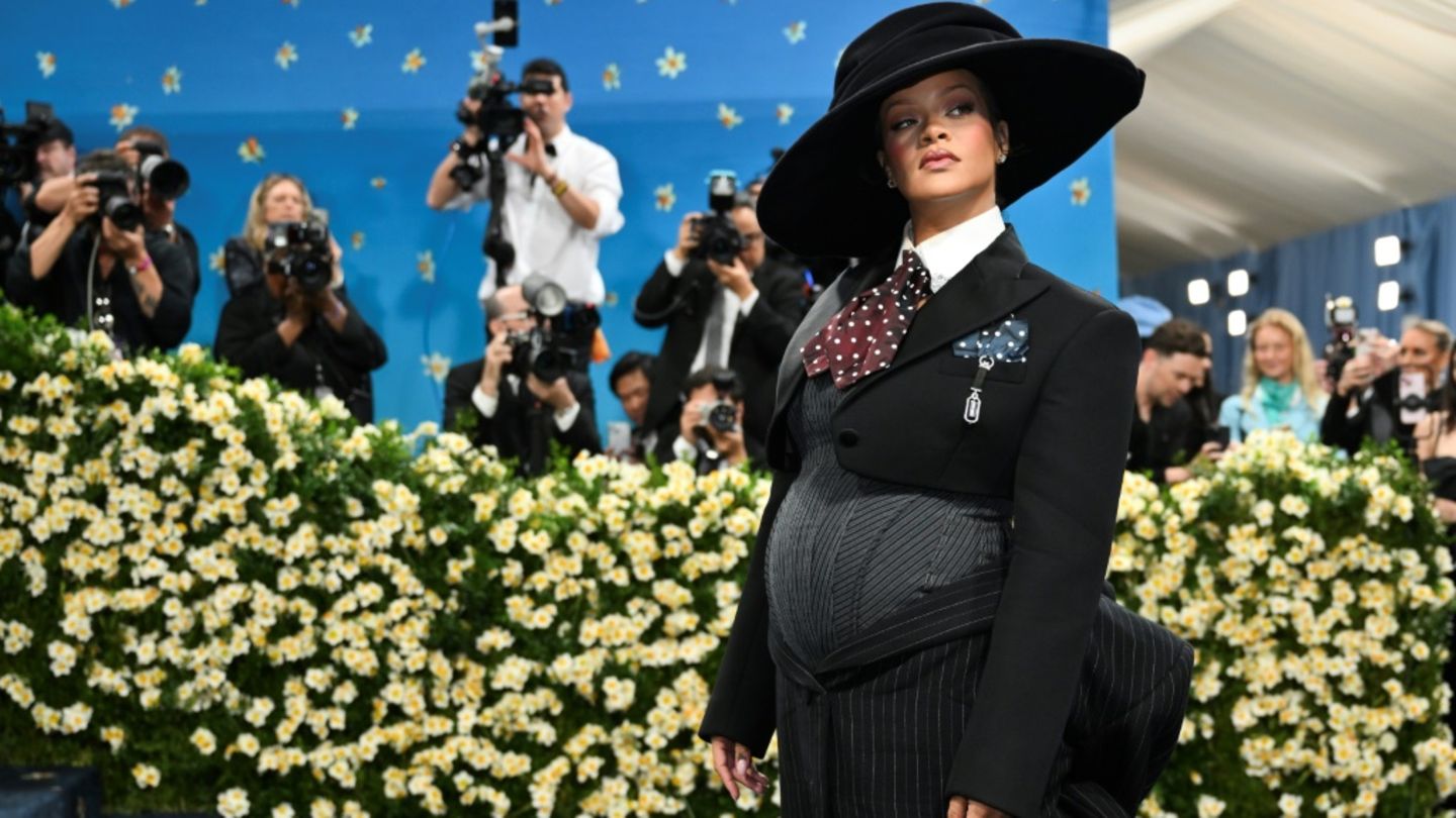 Mit Babybauch bei der Met Gala