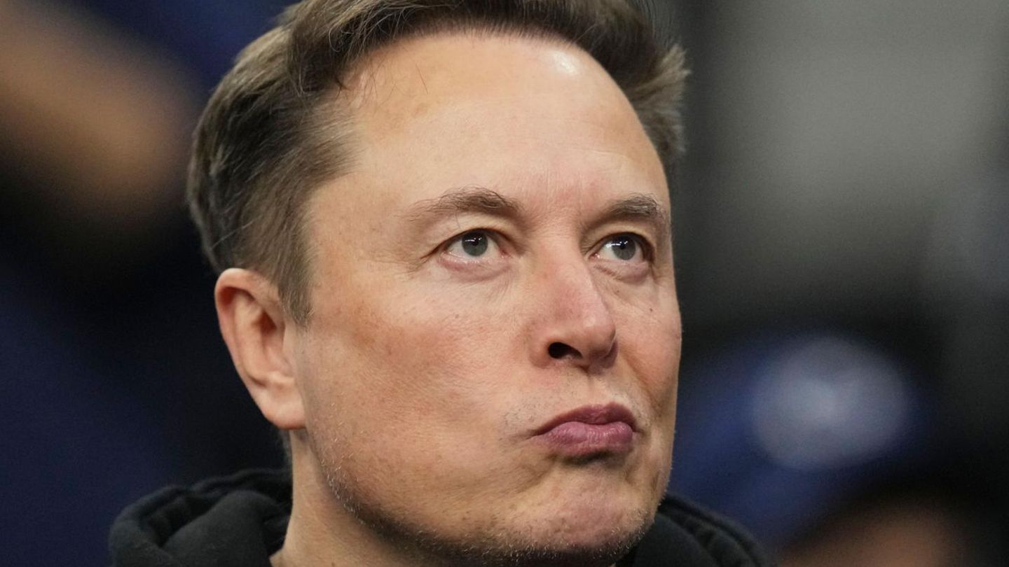 Elon Musk has a dispute with the neighbors of his villa in Texas