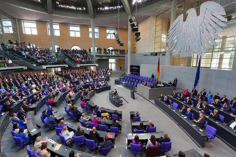 Der Plenarsaal des Bundestags vor dem ersten Wahlgang.