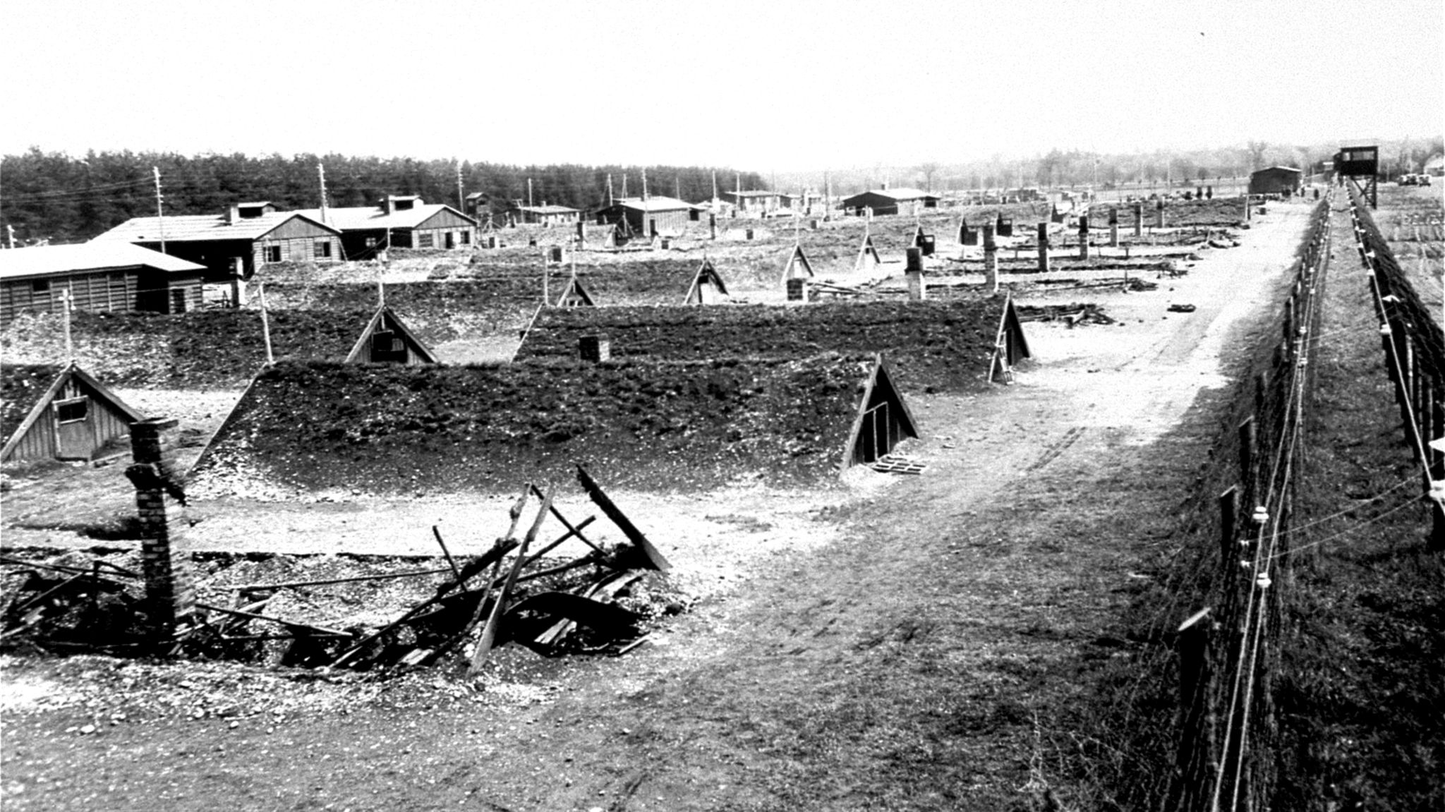 Zweiter Weltkrieg: Erdhütten im Konzentrationslager Türkheim