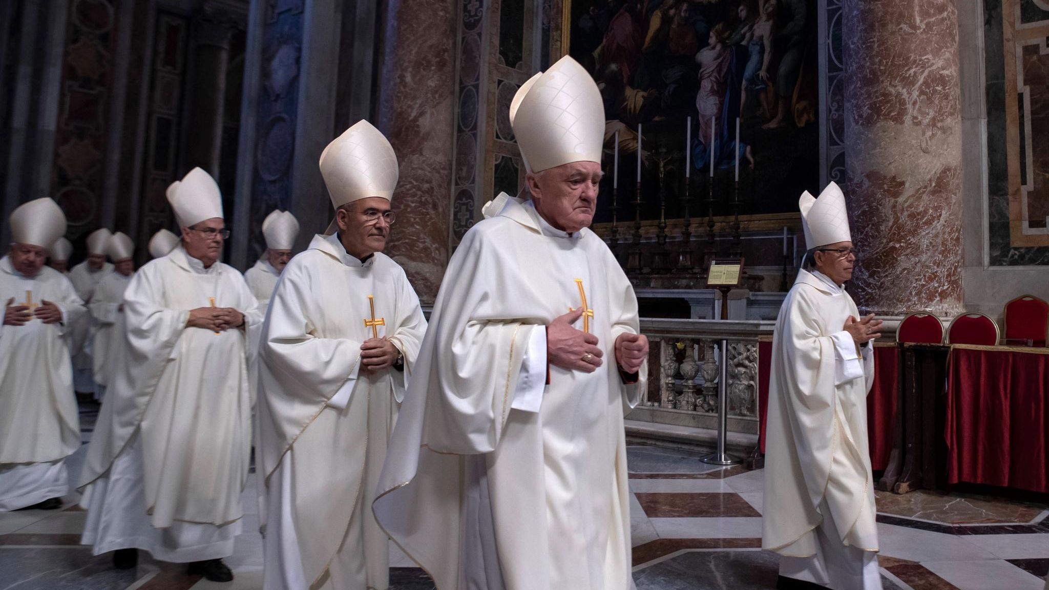 Vor dem Konklave: Kardinäle bei der Messe im Petersdom