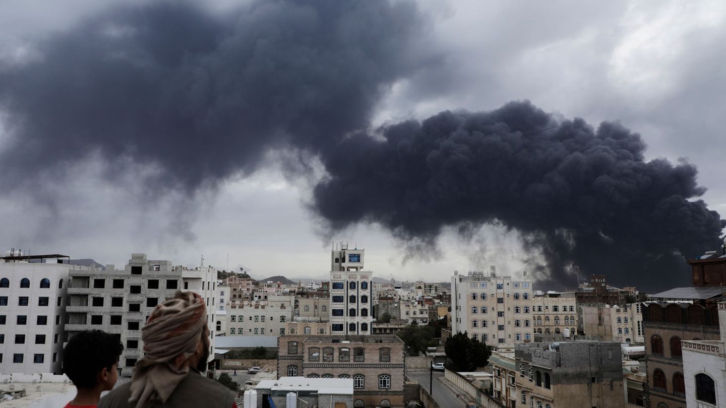 Conflict in the Middle East: Israel’s Air Force places Airport in Yemen Lahm