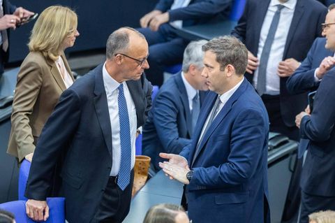 Friedrich Merz, CDU, und Lars Klingbeil, SPD