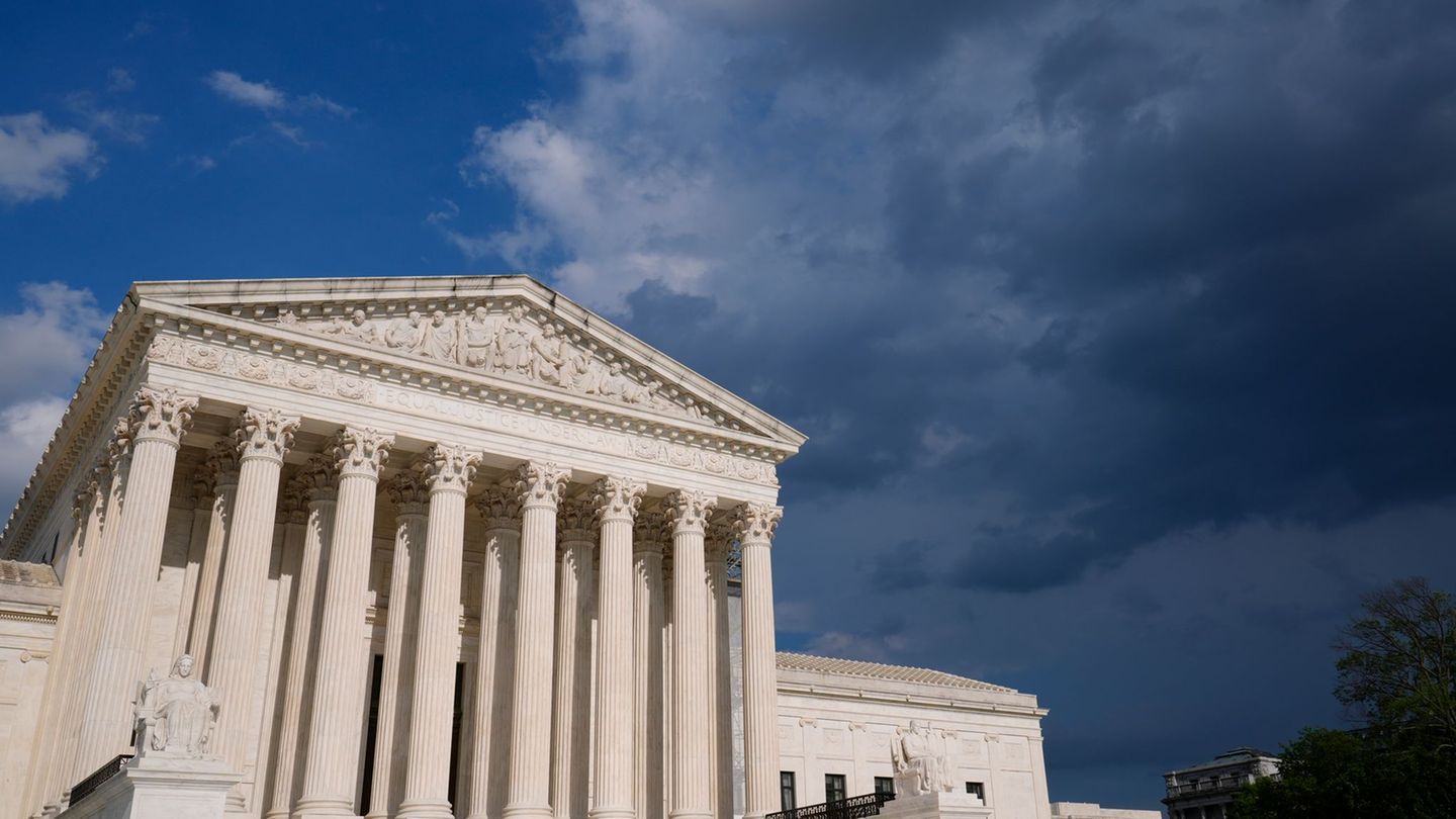 Gender identity: Supreme Court clears away for trans ban in the military