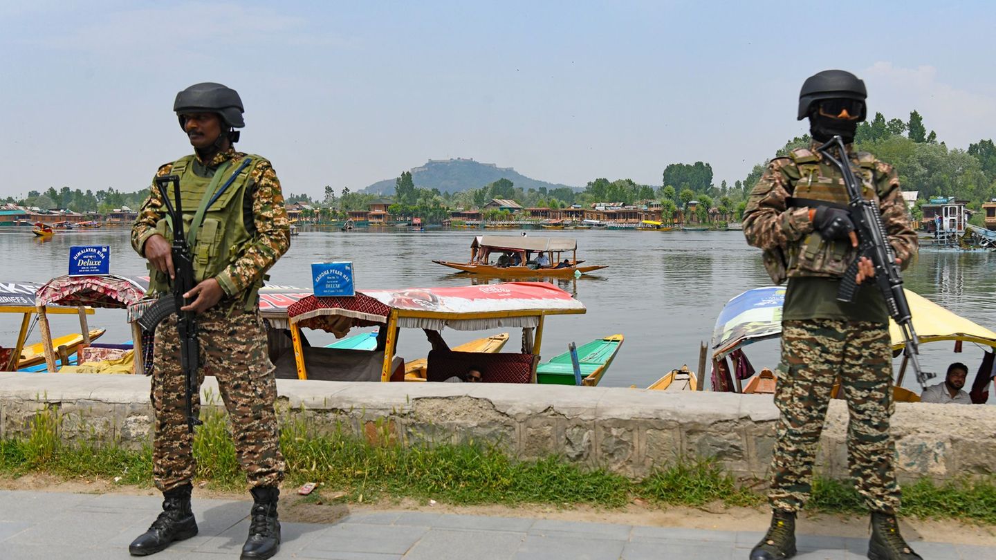 India attacks several targets in Pakistani part of Kashmir